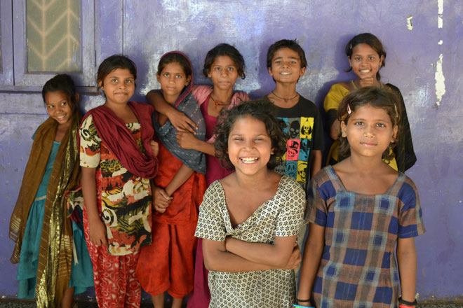 Brown is Beautiful, india-poverty-street-children-wa @iMGSRC.RU